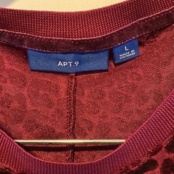 Apt. 9  Top Sz L - Picture 3 of 7